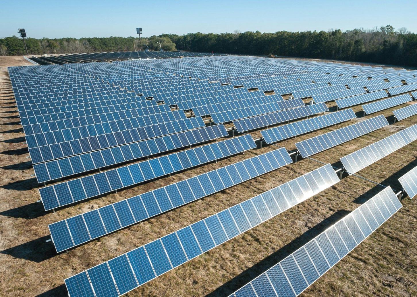 Installation éolienne moderne en opération